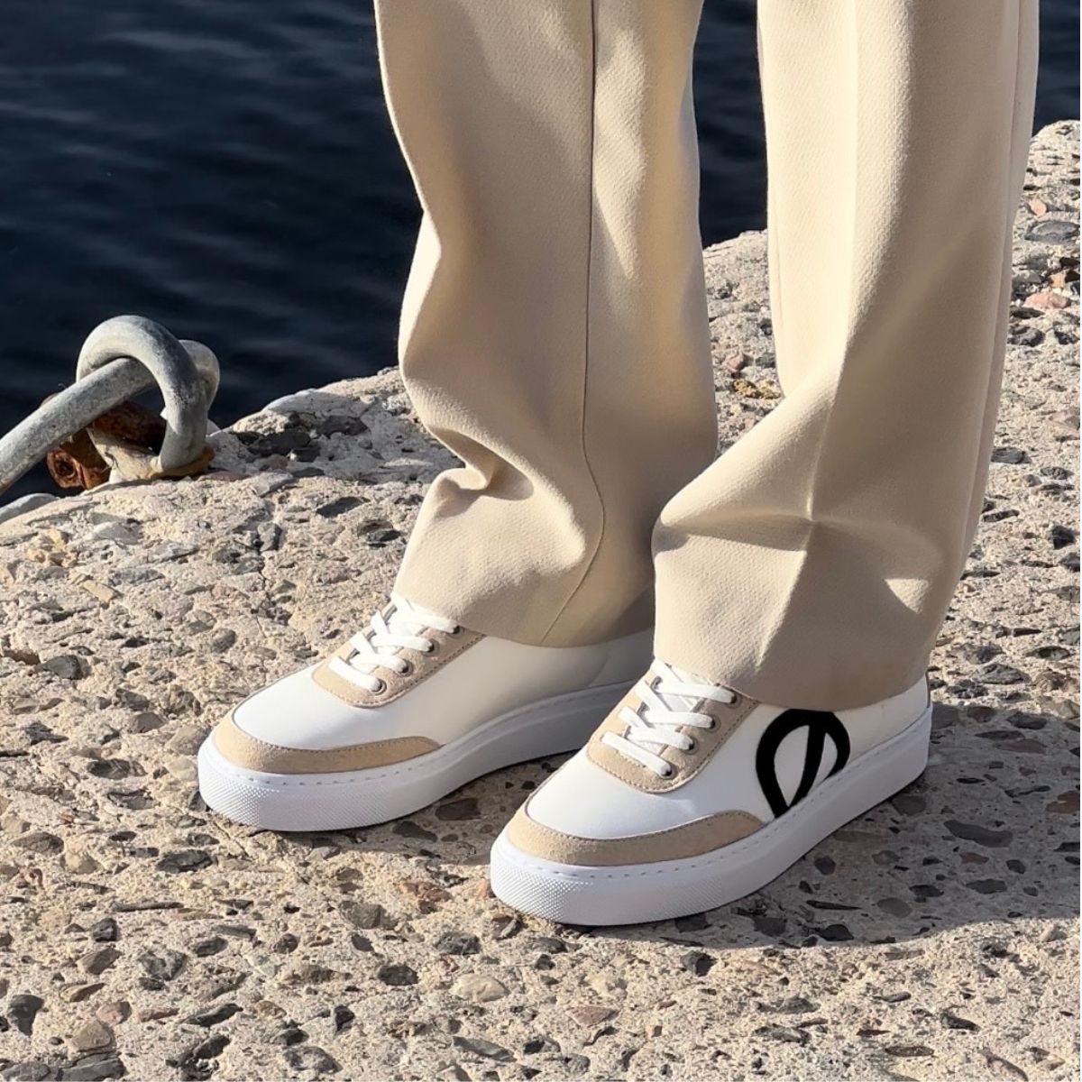 Top 5 Colour Combos and Outfit Formulas to Pair with Bright or White Trainers